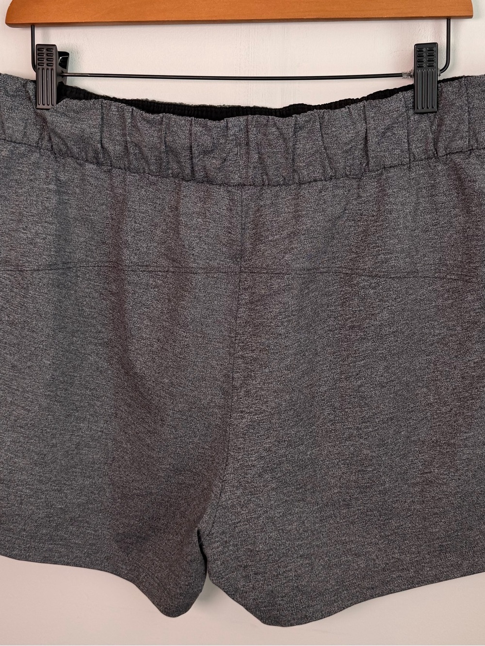 Lululemon On The Fly Short 2.5", High Rise - Picture 8 of 10